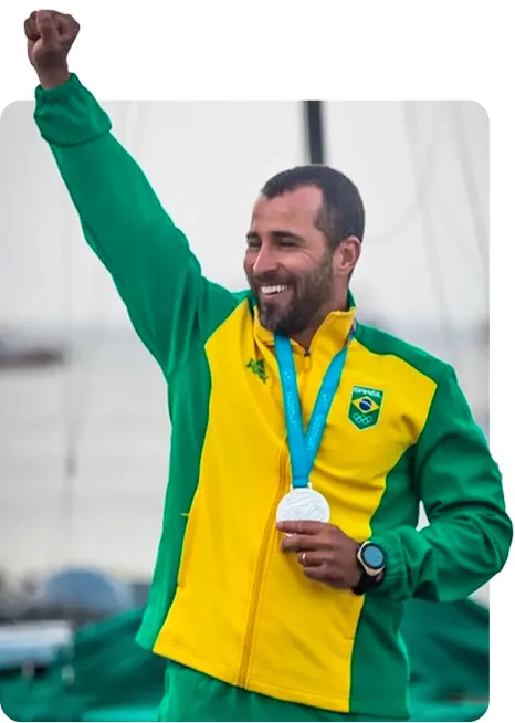 Bruno Fontes, regatista olímpico y campeón mundial Master ILCA 7, como entrenador en vela para Cartagena Sailing Week, aportando experiencia internacional y excelencia técnica